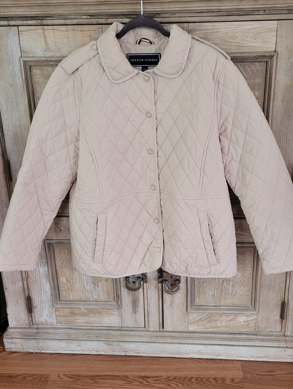 Tommy Hilfiger Women’s Tan Quilted Barn Jacket – Size XLClassic Tommy Hilfiger